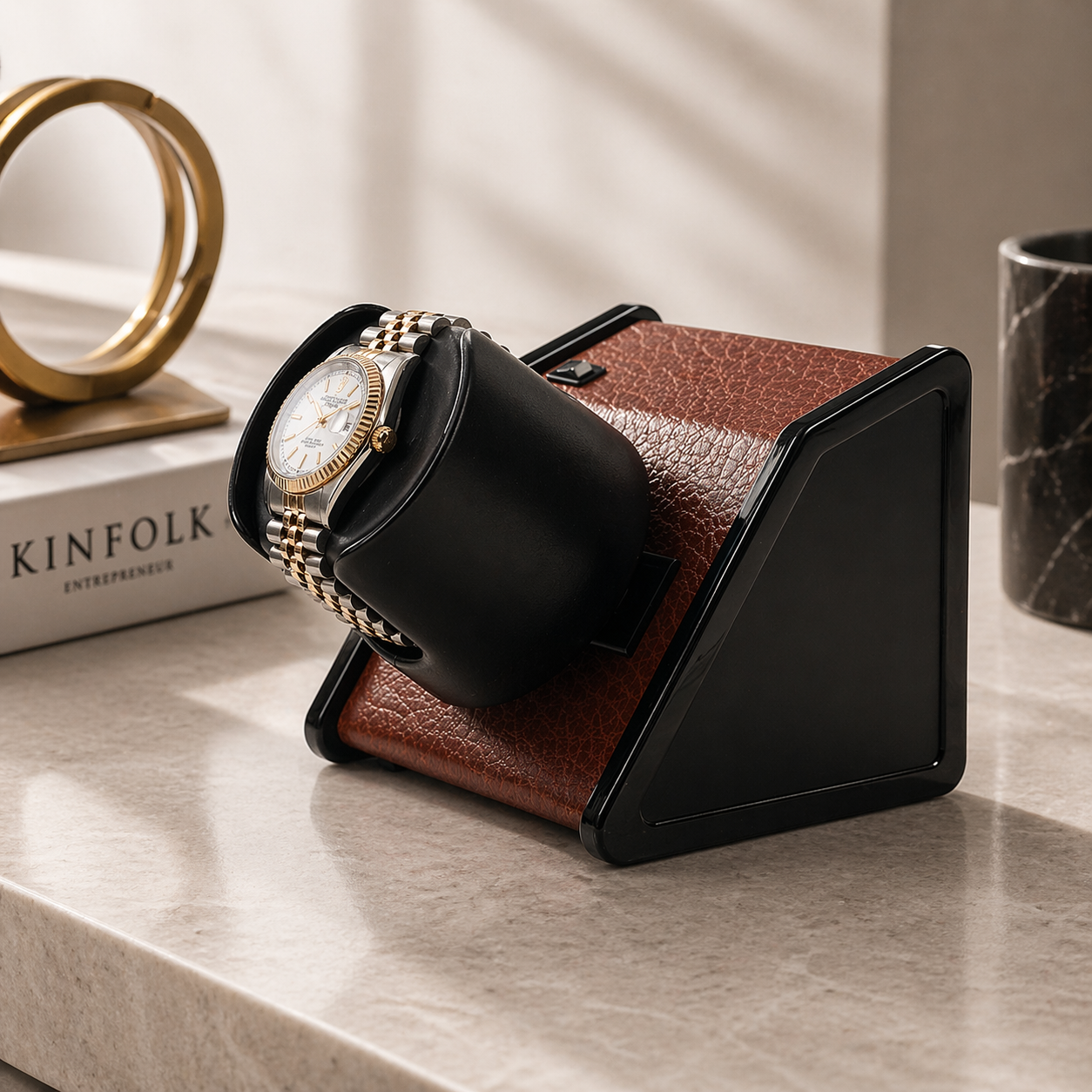Sparta 1 Open Leatherette watch winder — front view